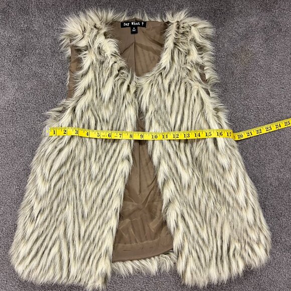 Say What | Faux Fur Off White and Tan Animal Print Fuzzy Vest, size M - Picture 6 of 9